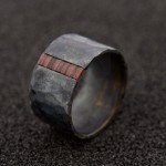 bague-titane-bois-brute-forgee