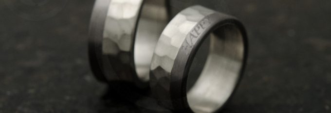 bague-cromoco-tantale-martelee