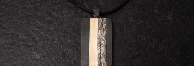 pendentif tantale et or